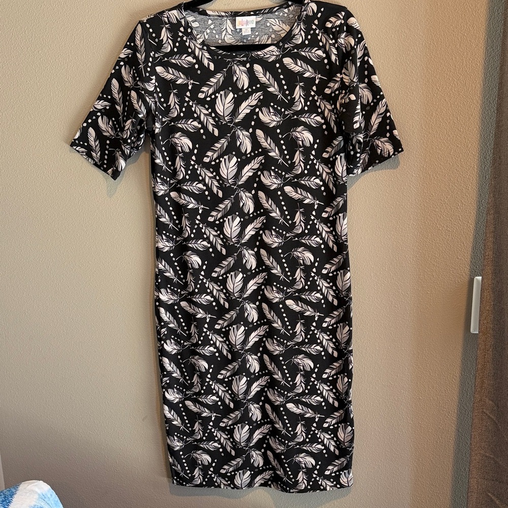 LuLaRoe Black Dress with Gray Feather Print